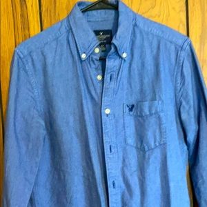 American Eagle Button Up